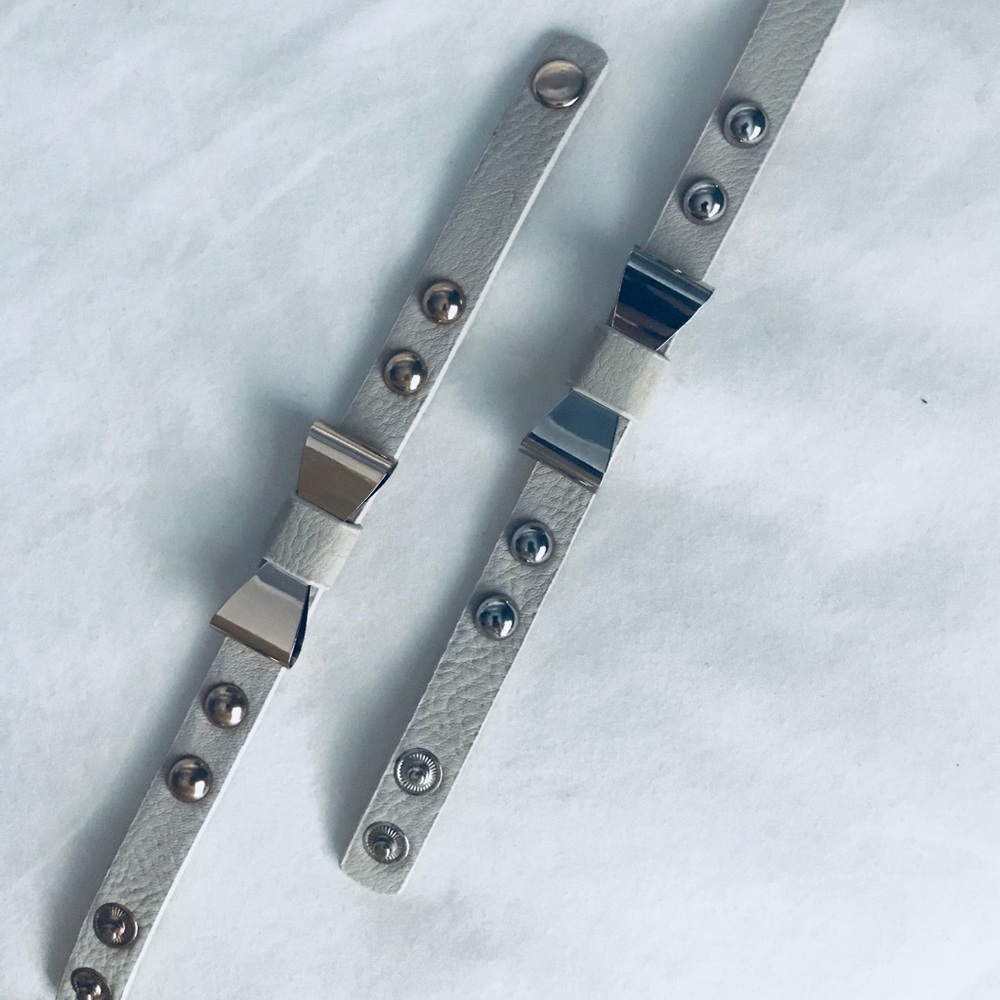 Seasons Jewelry Silver Bow Basic Fashion Bracelet